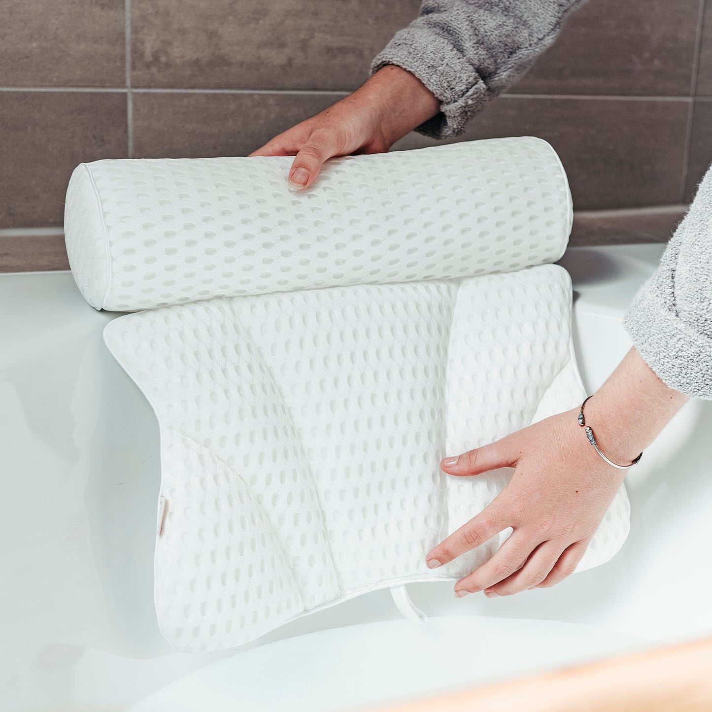 VYBELLE® Bathtub Pillow